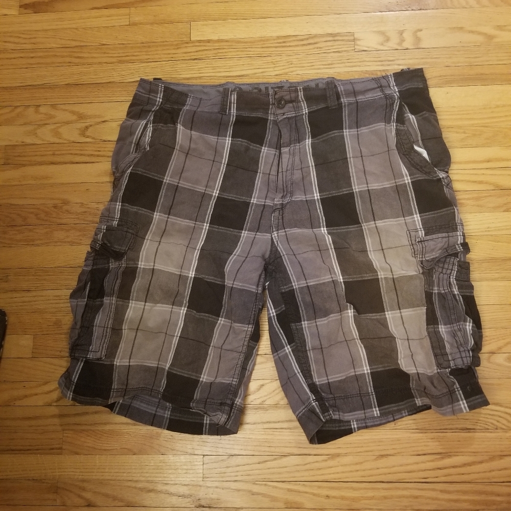 Mens cargo shorts size 42